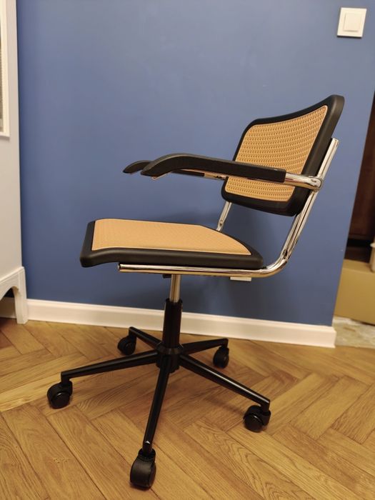 Fotel biurowy obrotowy w stylu Bauhaus Cesca