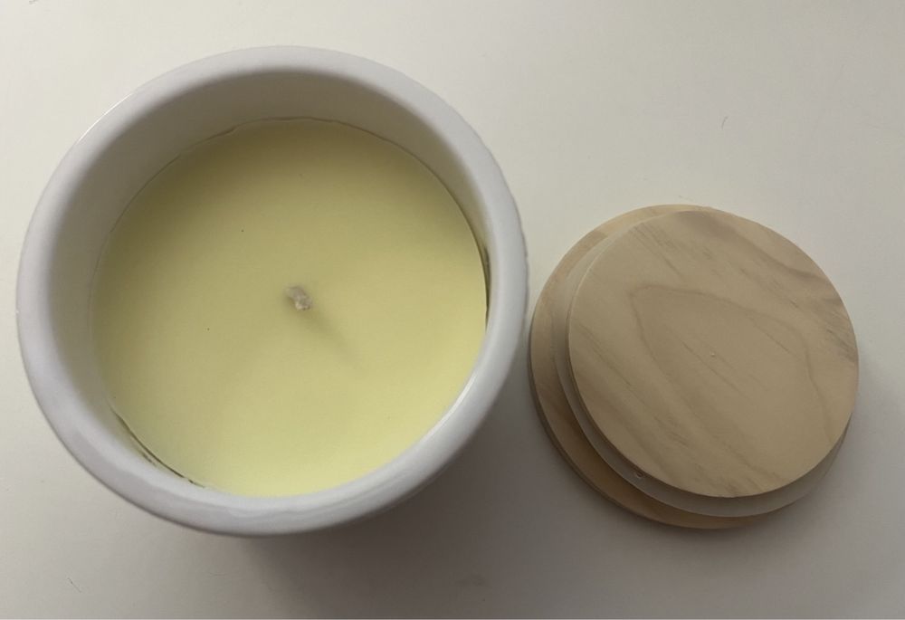 Świeca o zapachu cytrusów