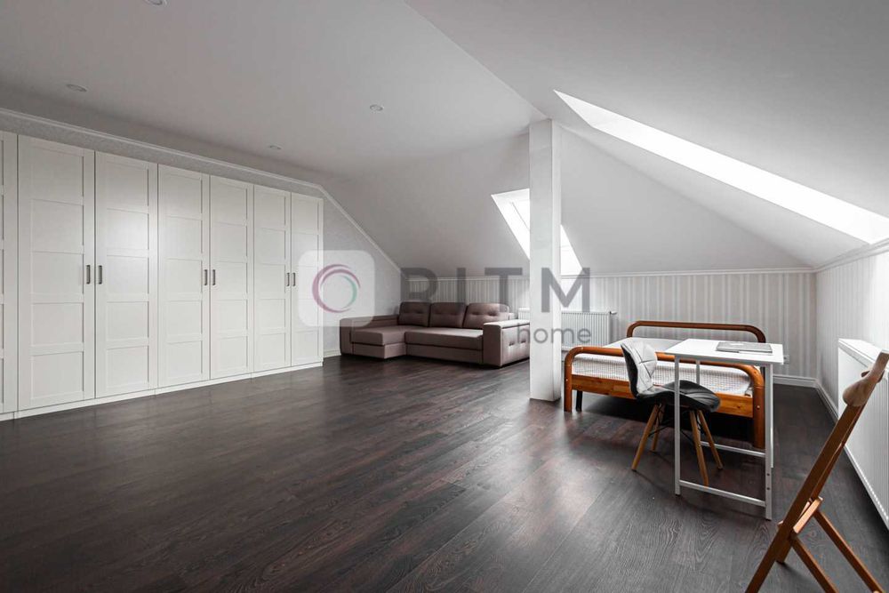 Продаж будинок з ремонтом 320м2 в с. Сокільники, вул. Довбуша.