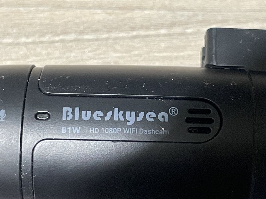 Kamera samochodowa Blueskysea B1w hd 1080p Wifi dashcam
