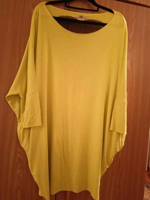 Bluzka neon zielony z sercem na plecach