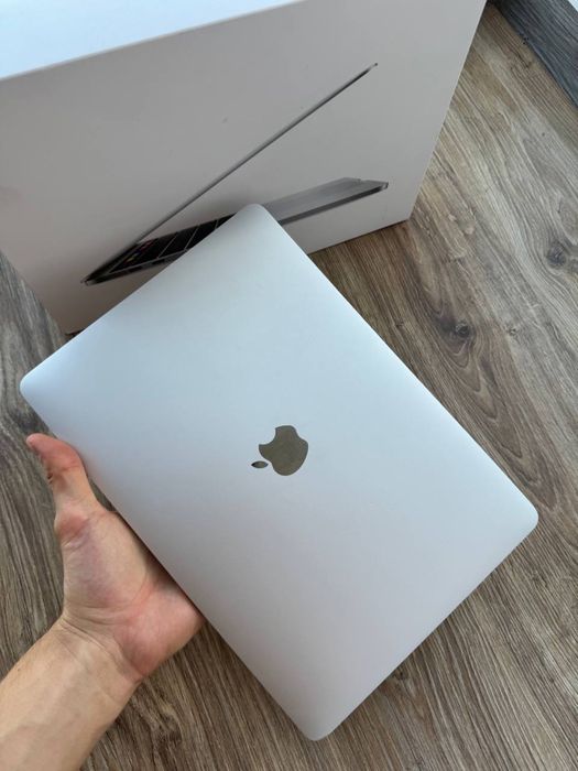 macbook pro 13 (2020 рік) 1 Tb терабайт 16/1 тб офіційний Touch Bar