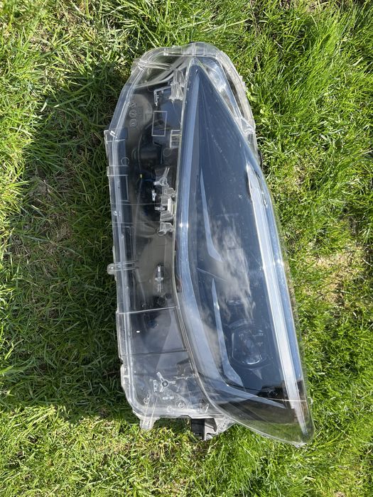 Фара .Toyota YARIS CROSS LED 21-
