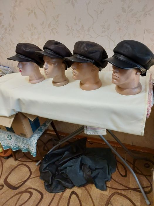 Распродажа новых капитанок из натуральной кожи и меха.