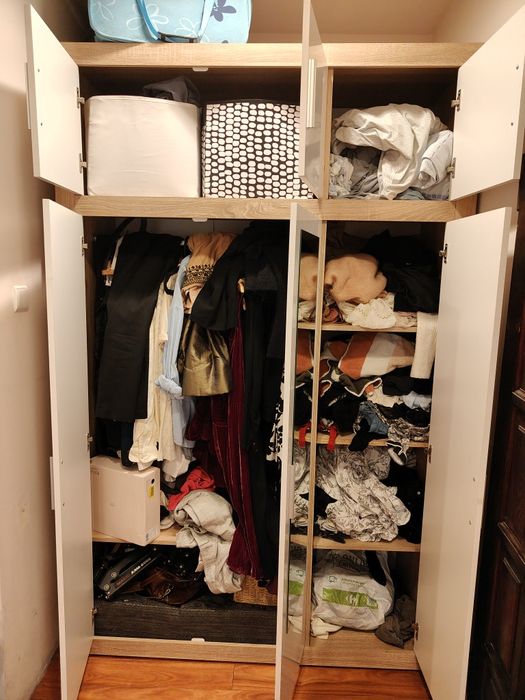 Szafa 140 cm Jysk - do sypialni, lustro