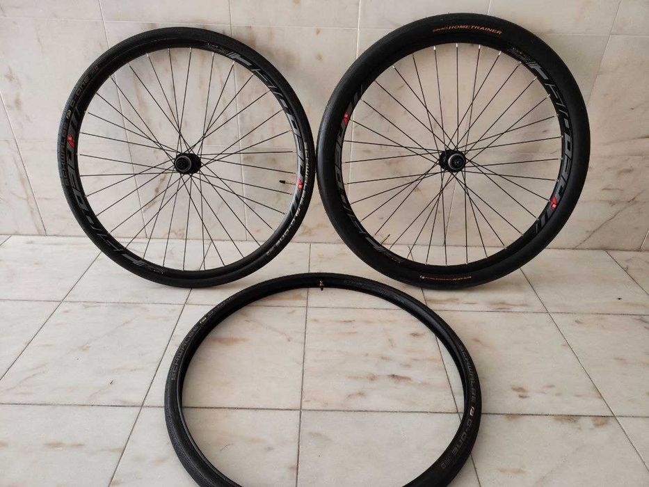 Rodas 27.5 Centerlock + Pneus