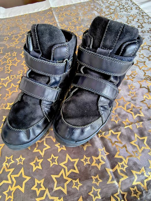 Buty chłopięce  BARTEK , rozm.39, rzepy, skóra, używane  w bardzo dobrym stanie