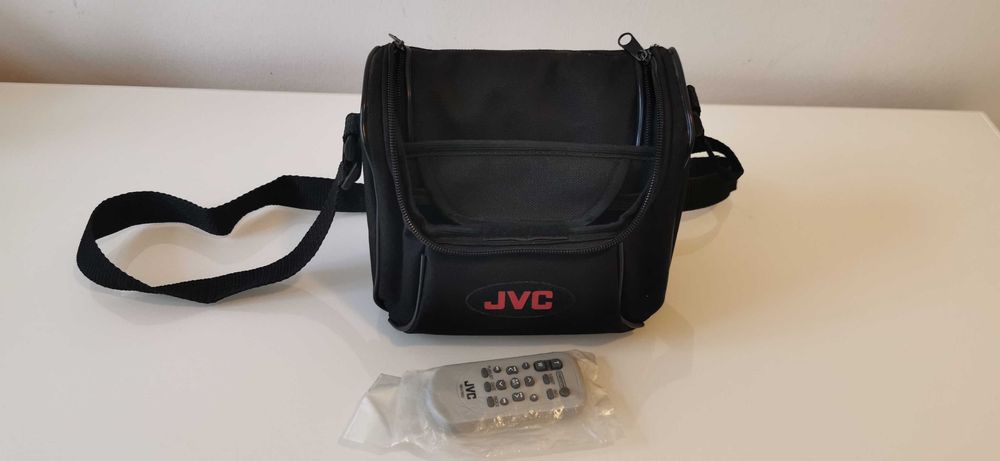 Futerał na aparat/kamera marki JVC plus pilot