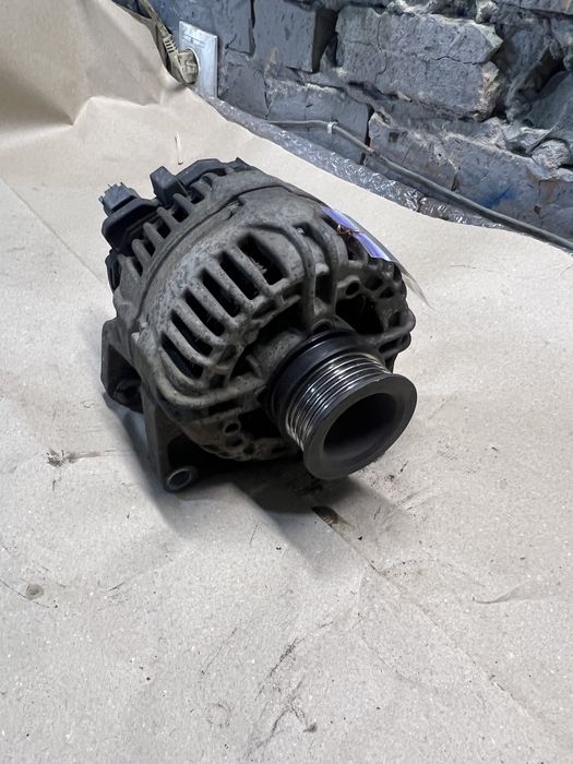 Генератор Opel Astra H Vectra C Meriva A Zafira B 13229984 0124325163