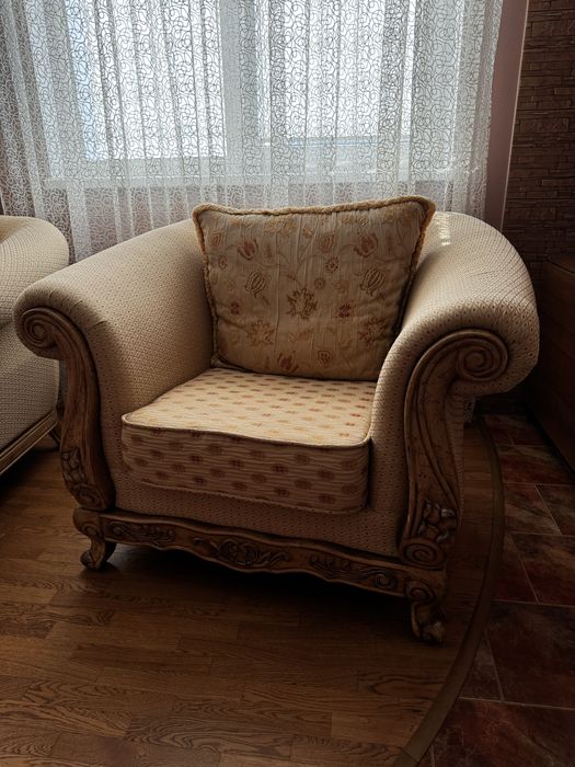 Мʼяка частина - 2 дивани + крісло + стіл