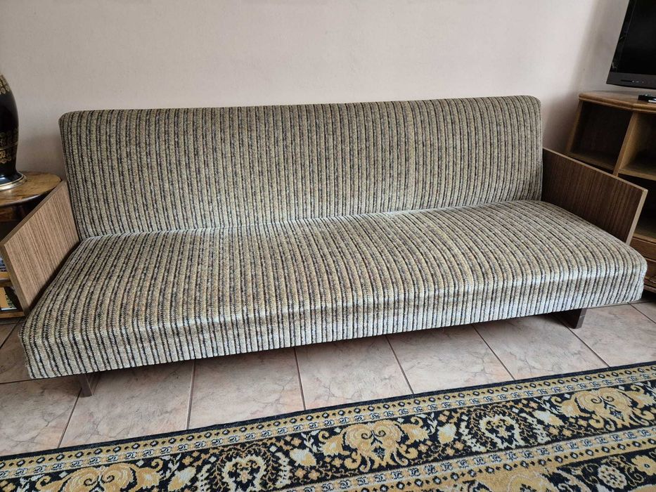 Kanapa, wersalka oddam za darmo