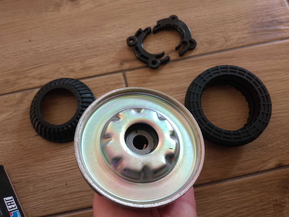 Ремкомплект опорної подушки стойки подшипник Opel Astra H Zafira B