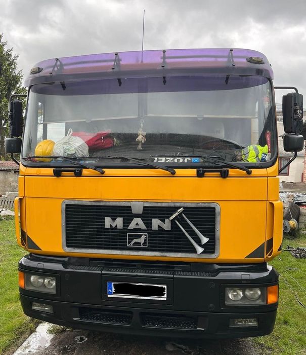 MAN