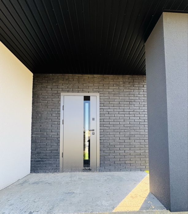 Продам сучасну американку 110 м.кВ в хорошій локації