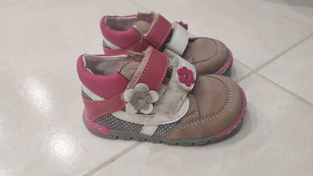 Buty dziecieęce 23