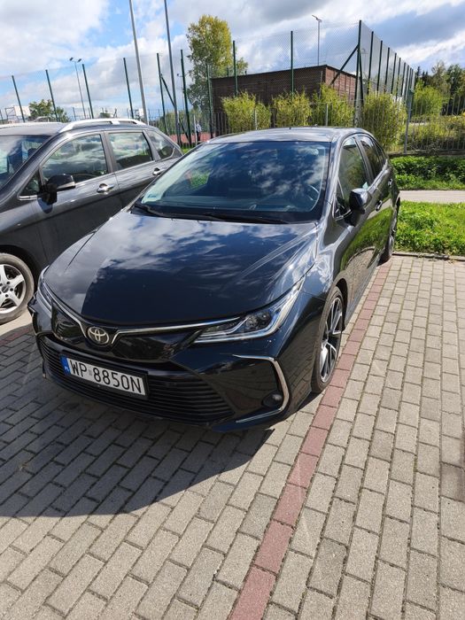 Toyota Corolla Executive + VIP Salon Polska