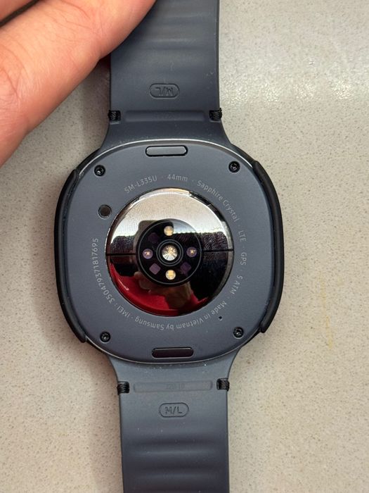 Samsung Galaxy Watch 8 - 44mm (Bluetooth + GPS)