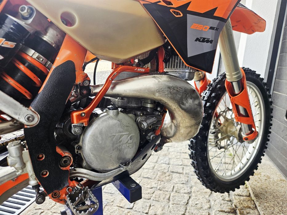 KTM SX 250 // Enduro