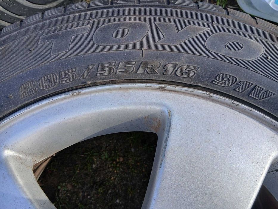 Koła do Audi A3 16 cali 5x100 Et 45 Opony letnie Toyo