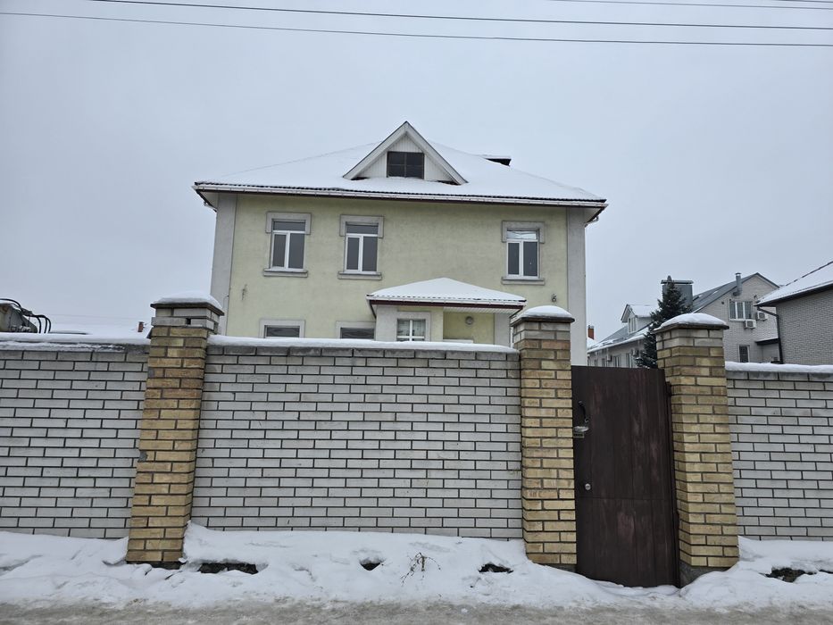 Будівля окрема 305 м2 цоколь газ с. Софіївська Борщагівка 200 м Київ