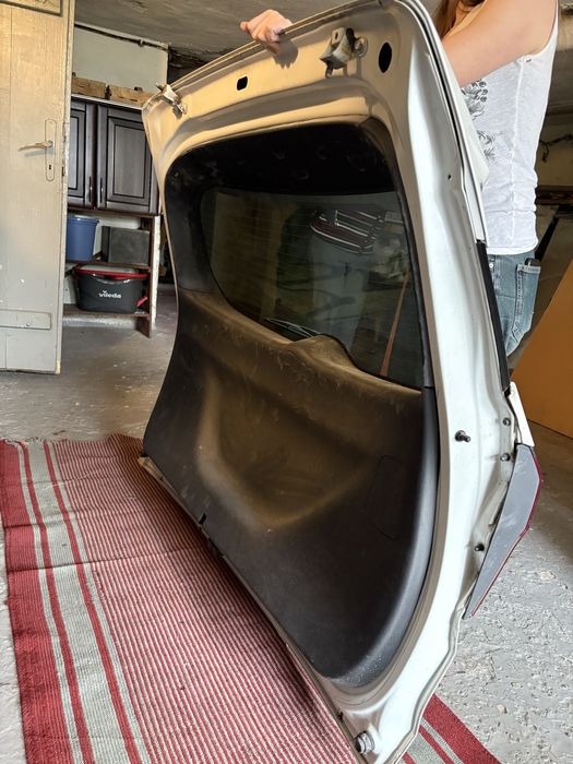 Klapa tyl Honda HR-V biala perla 2018