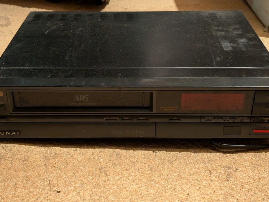 Відеомагнітофон Funai V-3EE