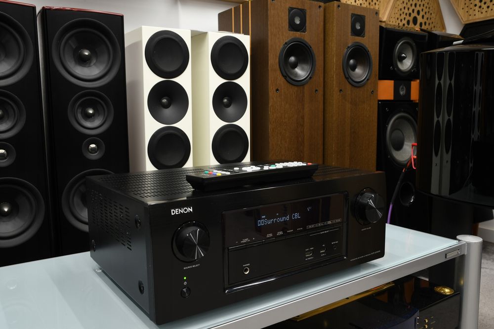 Zadbany amplituner wzmacniacz do kina domowego stereo Denon AVR-X2300W