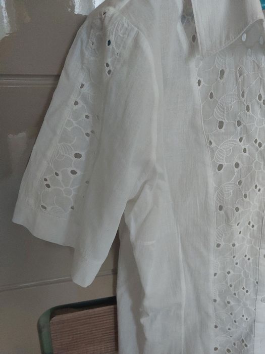 Biała bluzeczka z hafcikiem