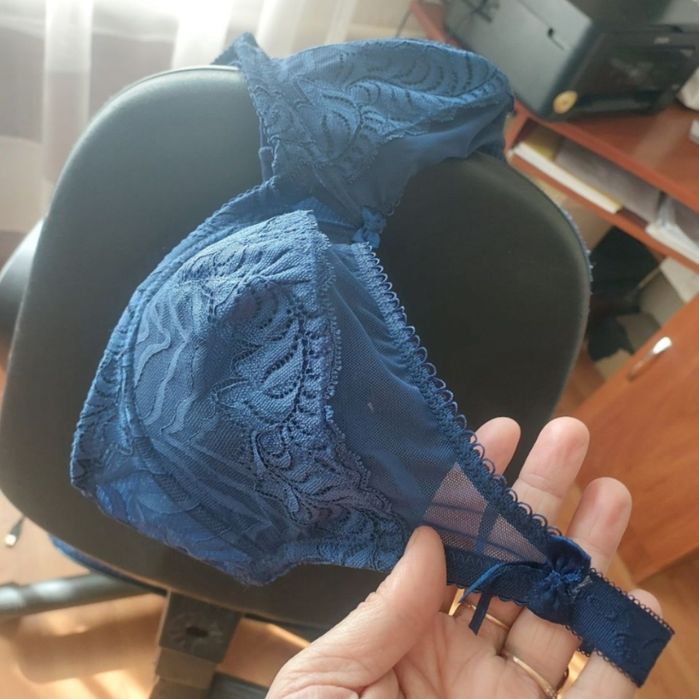 Бюстгальтер синього кольору обмін 90Д