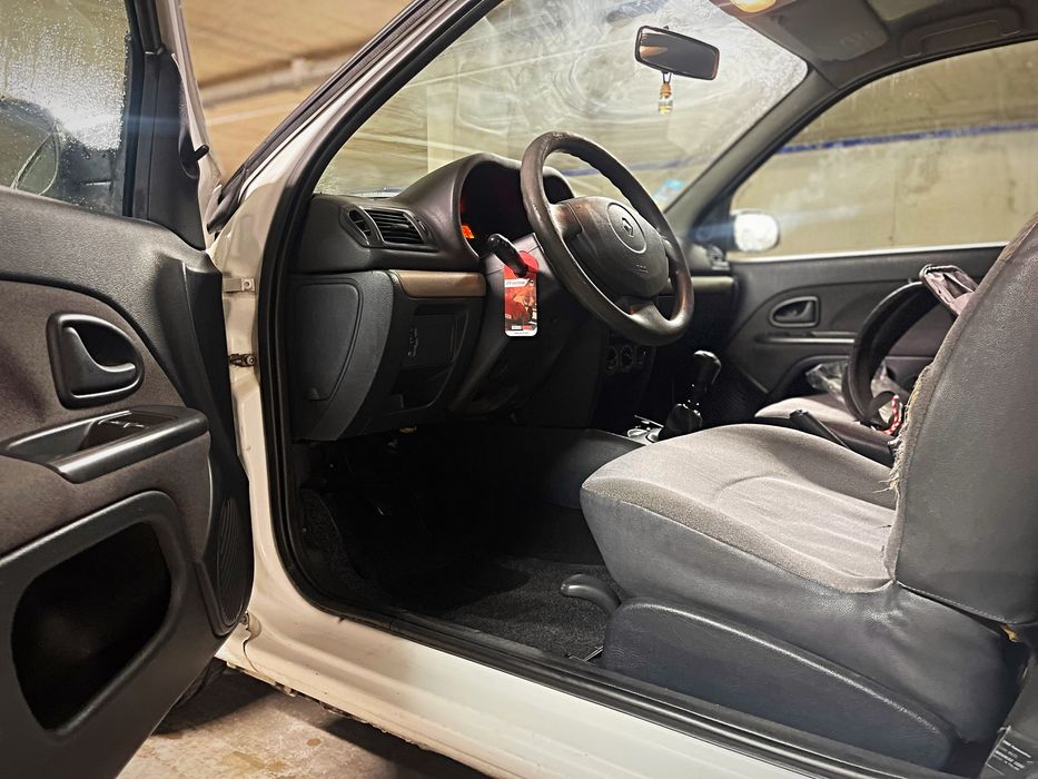 Renault Clio Van 82cv