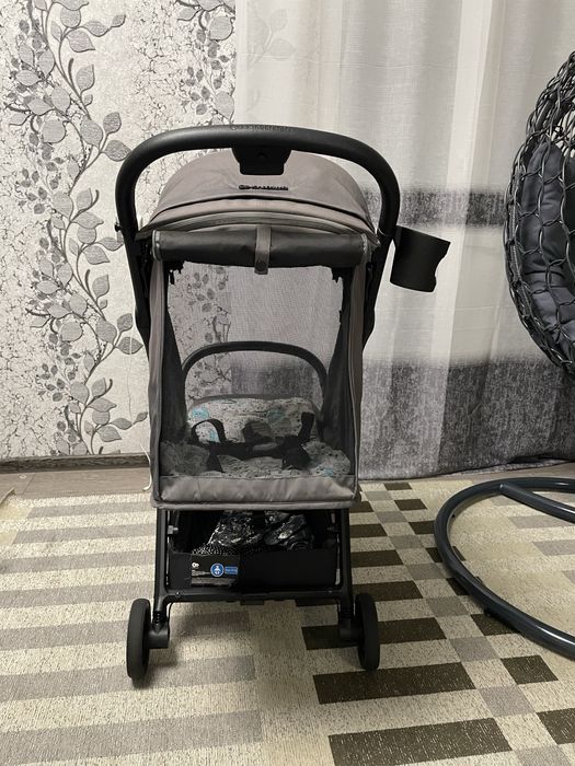 Продам дитячу прогулянкову коляску