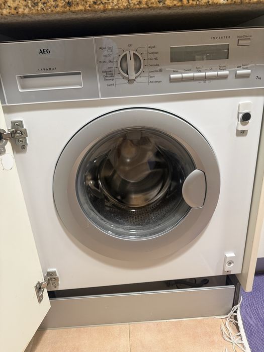 AEG Maquina lavar roupa de encastrar