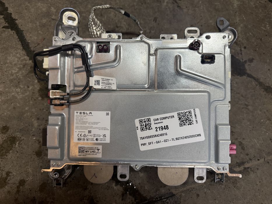 Tesla Model Y MCU 2023-2024 Ryzen