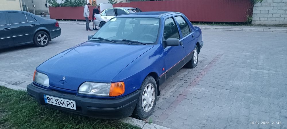 Продам авто Ford Sierra 1988 року (ТОРГ)