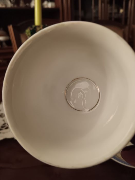 1950s-style coffee service with high relief435182108862074881