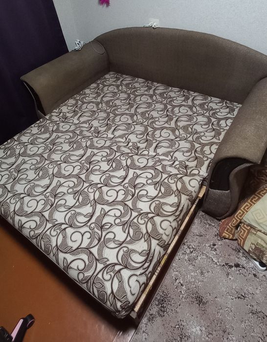 Продам розкладний диван