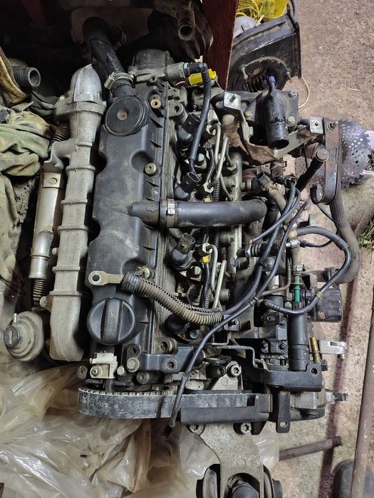 Двигун у зборі 2.0HDi пежо партнер Сітроен берлінго