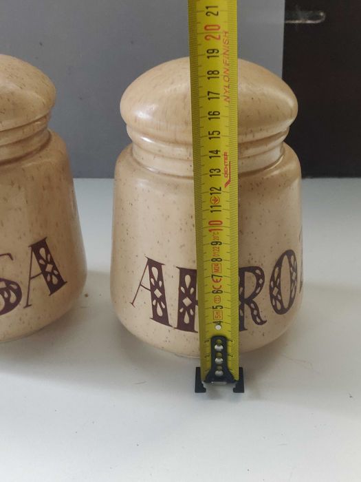 Pote de massa e arroz