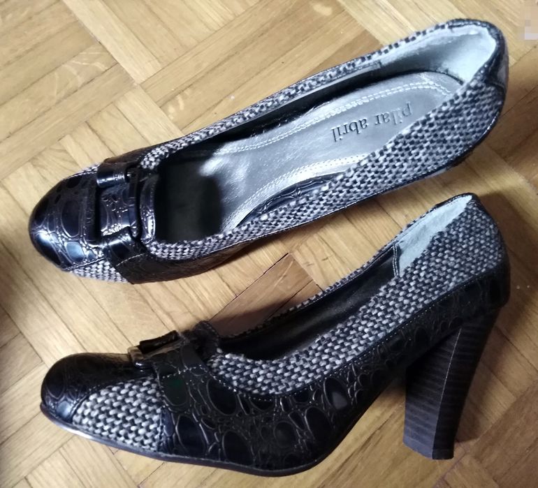 PILAR ABRIL - pantofle, czułenka na obcasie r: 40/ost1.