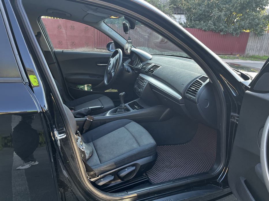 Продам BMW 1 series