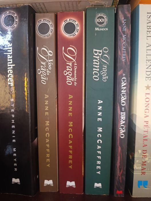 Saga o Voo do Dragão de Anne McCaffrey
