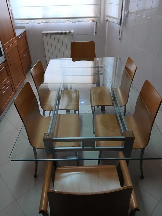 Mesa de cozinha + 6 cadeiras