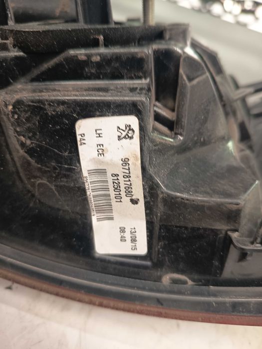 Farolim trás painel esquerdo Peugeot 308 de 2013 a 2017