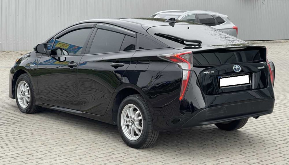 Аренда авто гібрид Prius Camry автомат оренда 4500грн Джета Fusion