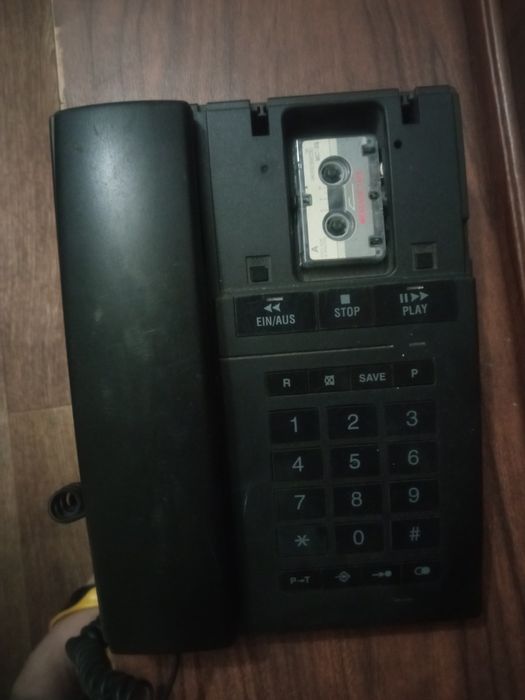 Телефон з автовідповідачем