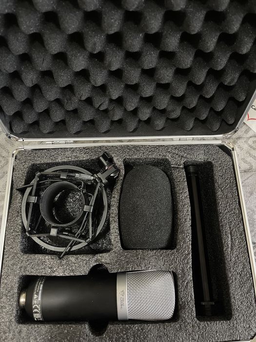 Microfone USB | trust emita gtx + braço