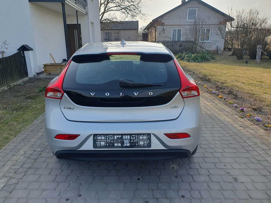 VOLVO V40 D2 2017r