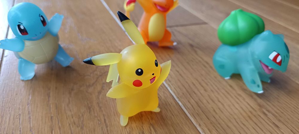 Pokemony figurki zestaw