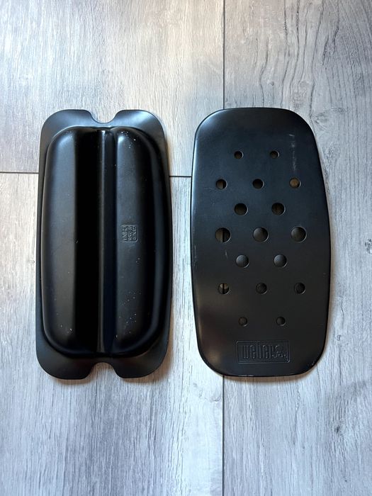 Універсальний контейнер/димогенератор для копчення на грилях Weber