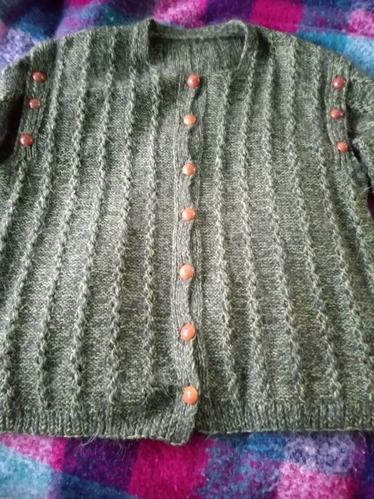 Для пышных дам кофта вязаная ,свитер ,толстовка